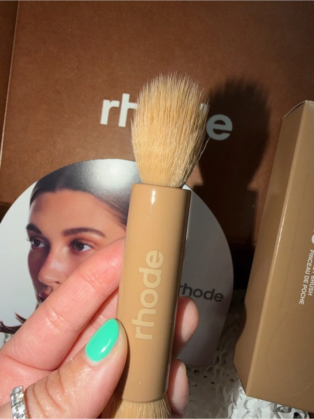 Rhode Pocket Brush 🤎